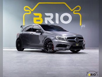 مرسيدس - بنز ايه - كلاس 45 AMG 2015 اوتوماتيك 101,000 كم 4 سلندر دفع خلفي هاتشباك رمادي