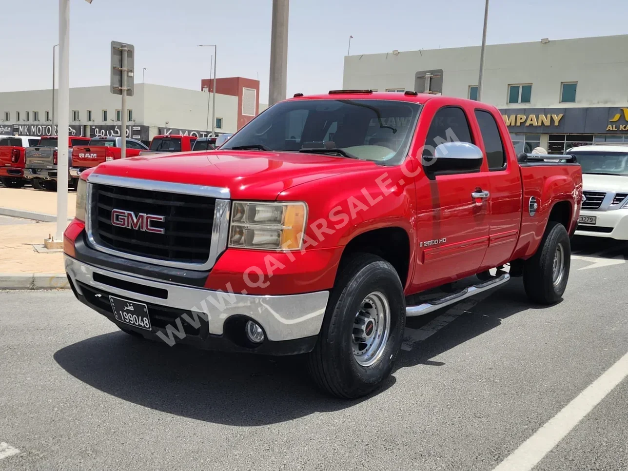 GMC  Sierra  2500 HD  2009  Automatic  260,000 Km  8 Cylinder  Four Wheel Drive (4WD)  Pick Up  Red