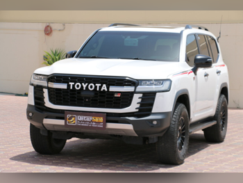 Toyota Land Cruiser GR Sport Twin Turbo 2022 Automatic 126,000 Km 6 Cylinder Four Wheel Drive (4WD) SUV White With Warranty