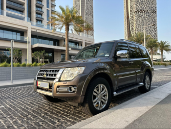 Mitsubishi Pajero 3.8 Gold Edition 2015 Automatic 100,500 Km 6 Cylinder Four Wheel Drive (4WD) SUV Brown