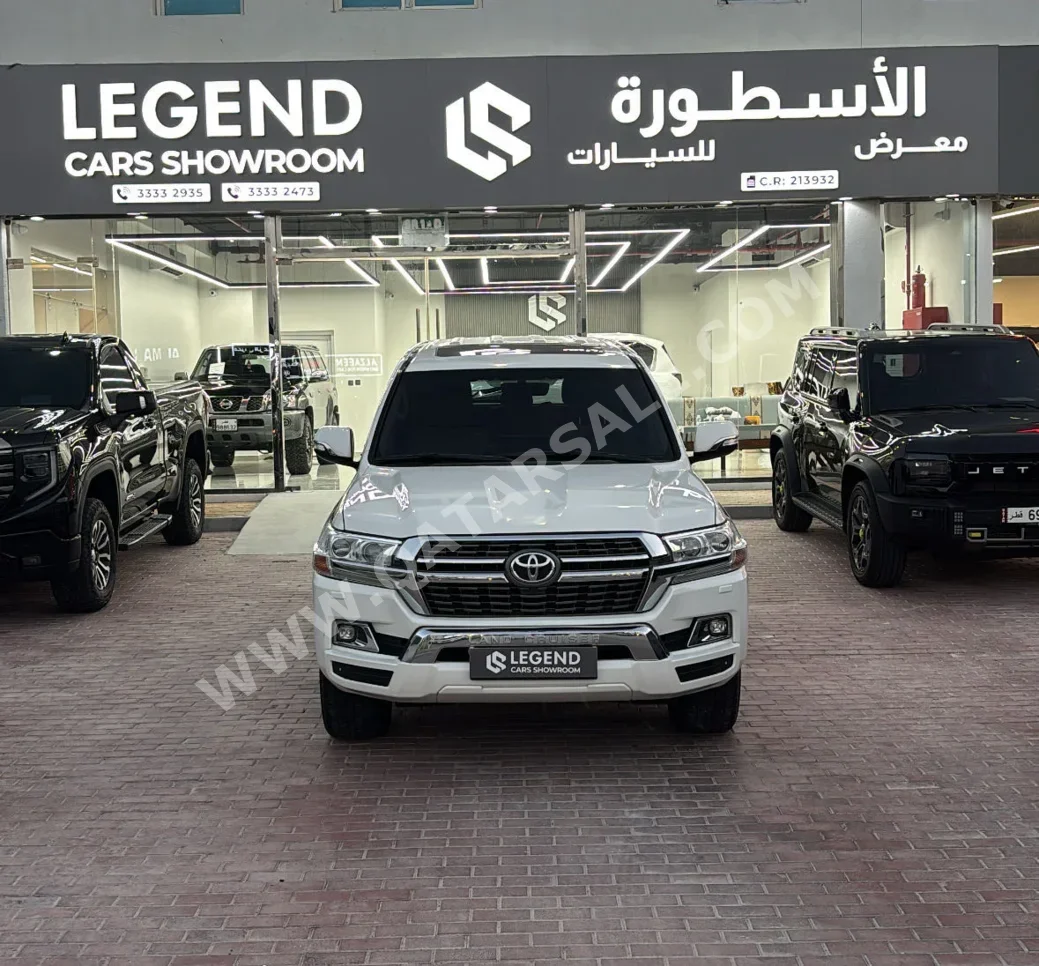 Toyota Land Cruiser GXR 2021 Automatic 189,000 Km 8 Cylinder Four Wheel Drive (4WD) SUV White