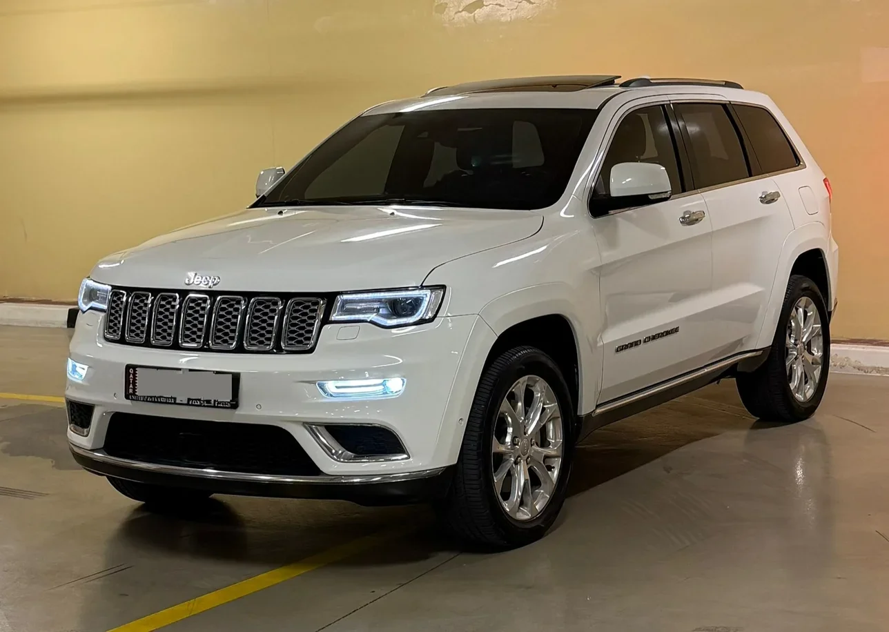 Jeep  Grand Cherokee  Summit  2021  Automatic  112,000 Km  6 Cylinder  Four Wheel Drive (4WD)  SUV  White