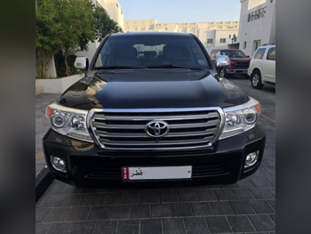 Toyota Land Cruiser VXR 2015 Automatic 200,000 Km 8 Cylinder Four Wheel Drive (4WD) SUV Black