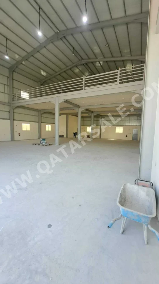 Warehouses & Stores - Al Wakrah - Barkit Al Awamer -Area Size: 1000 Square Meter
