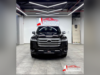 Toyota  Land Cruiser  VXR  2022  Automatic  105,000 Km  6 Cylinder  Four Wheel Drive (4WD)  SUV  Black