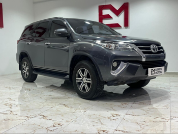 Toyota  Fortuner  2020  Automatic  203,000 Km  4 Cylinder  Four Wheel Drive (4WD)  SUV  Gray