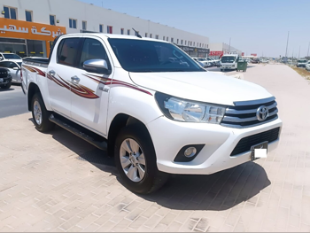 Toyota  Hilux  2018  Automatic  380,000 Km  4 Cylinder  Rear Wheel Drive (RWD)  Pick Up  White