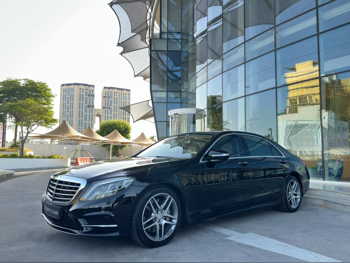 مرسيدس - بنز  اس - كلاس  400 AMG  2016  اوتوماتيك  119,000 كم  6 سلندر  دفع خلفي  سيدان  أبيض
