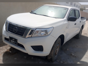 نيسان  نافارا  2018  عادي  555,499 كم  4 سلندر  دفع خلفي  بيكب  أبيض