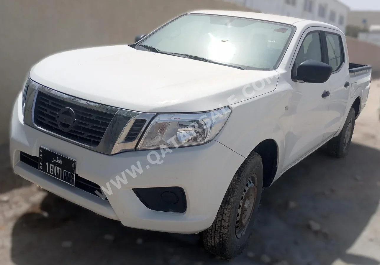 Nissan  Navara  2018  Manual  555,499 Km  4 Cylinder  Rear Wheel Drive (RWD)  Pick Up  White
