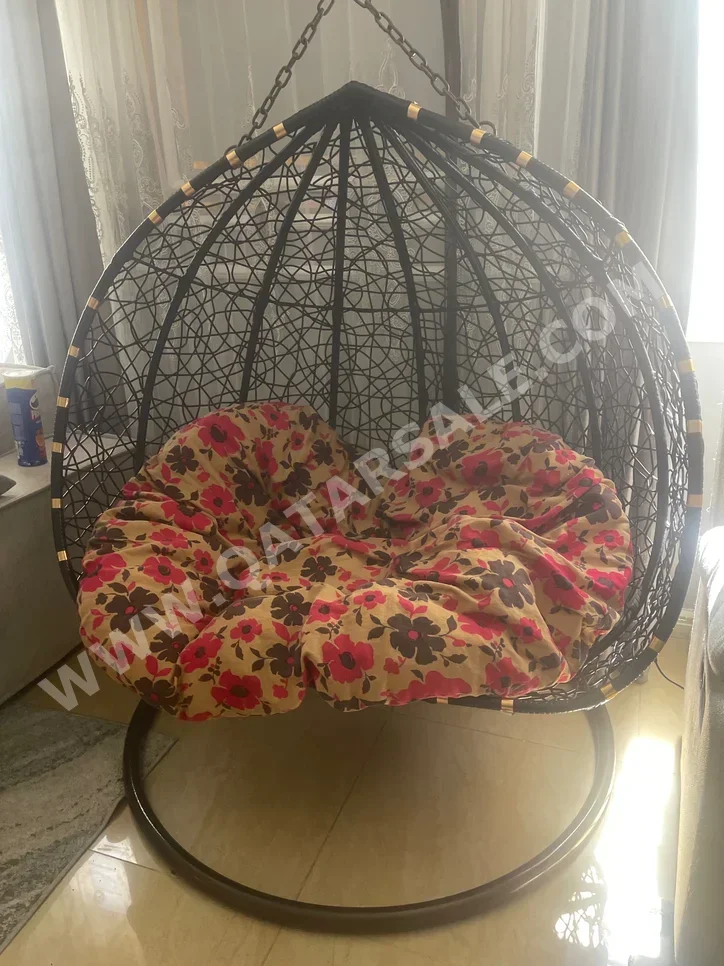 كراسي متأرجحة أسود