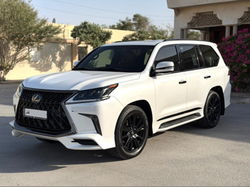 لكزس ال اكس 570 اس بلاك ايديشن 2020 اوتوماتيك 89,000 كم 8 سلندر دفع رباعي اس يو في أبيض