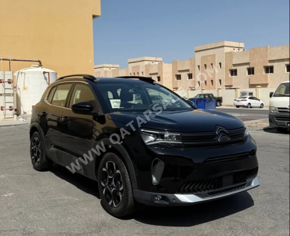 ستروين سي 5 2024 اوتوماتيك 84 كم 4 سلندر سحب امامي اس يو في أسود تحت الضمان