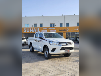 Toyota  Hilux  2021  Automatic  181,000 Km  4 Cylinder  Four Wheel Drive (4WD)  Pick Up  White