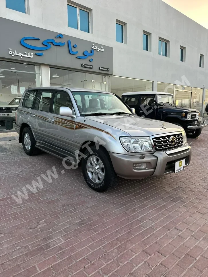 Toyota  Land Cruiser  GXR  2007  Manual  206,000 Km  6 Cylinder  Four Wheel Drive (4WD)  SUV  Silver