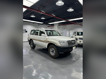 تويوتا لاند كروزر جي اكس 2007 عادي 417,000 كم 6 سلندر دفع رباعي اس يو في أبيض