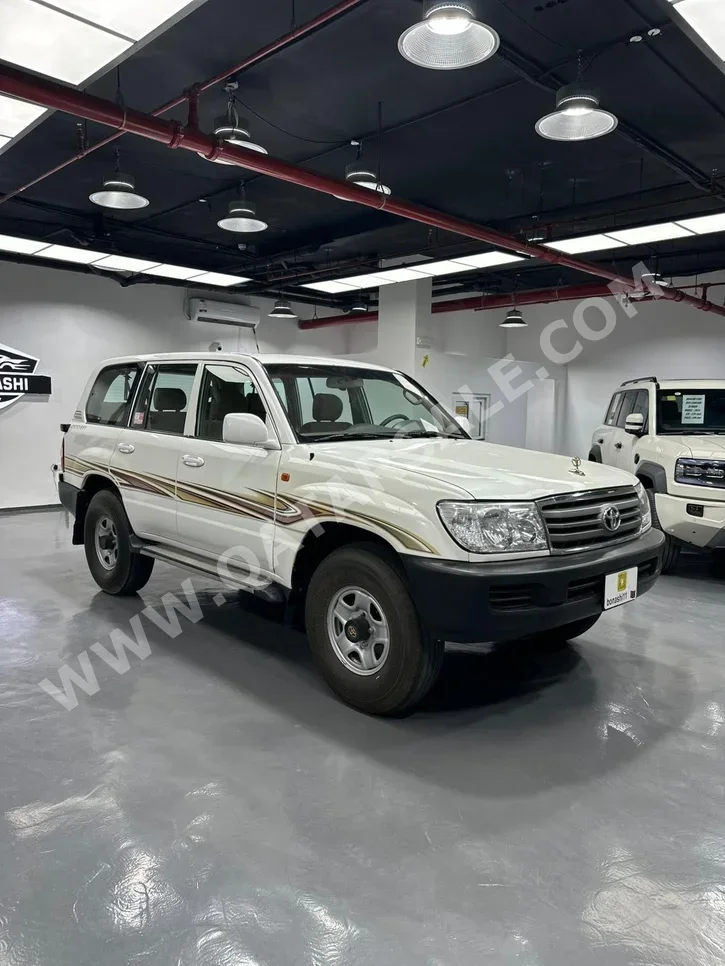 تويوتا  لاند كروزر  جي اكس  2007  عادي  417,000 كم  6 سلندر  دفع رباعي  اس يو في  أبيض