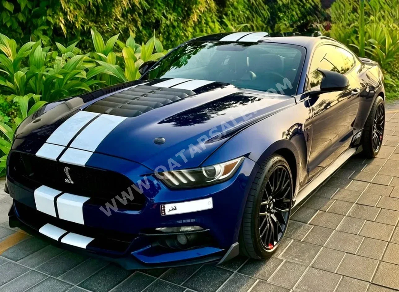 فورد  موستانغ  جي تي برميم  2016  اوتوماتيك  146,000 كم  8 سلندر  دفع خلفي  كوبيه \ سبورت  أزرق و أبيض  تحت الضمان