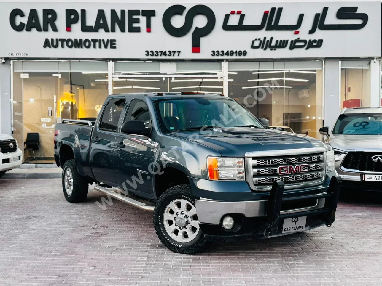 GMC  Sierra  2500 HD  2013  Automatic  243,000 Km  8 Cylinder  Four Wheel Drive (4WD)  Pick Up  Gray