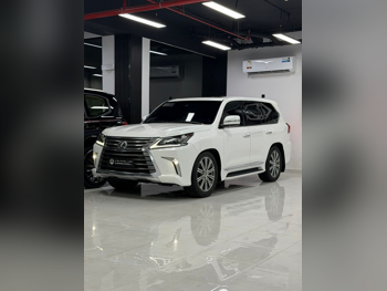 Lexus  LX  570  2016  Automatic  299,000 Km  8 Cylinder  Four Wheel Drive (4WD)  SUV  White