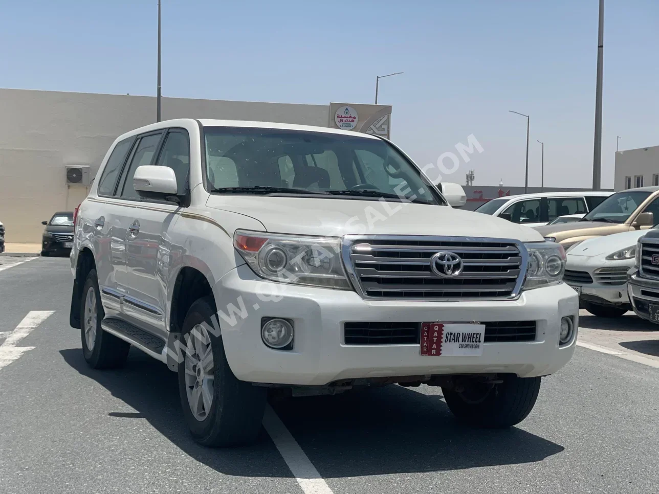 Toyota  Land Cruiser  VXR  2015  Automatic  420,000 Km  8 Cylinder  Four Wheel Drive (4WD)  SUV  White