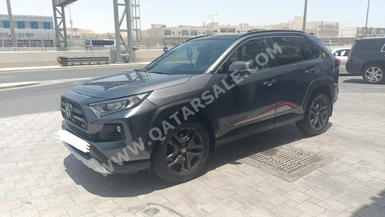 Toyota  Rav 4  2022  Automatic  188,000 Km  4 Cylinder  Four Wheel Drive (4WD)  SUV  Gray