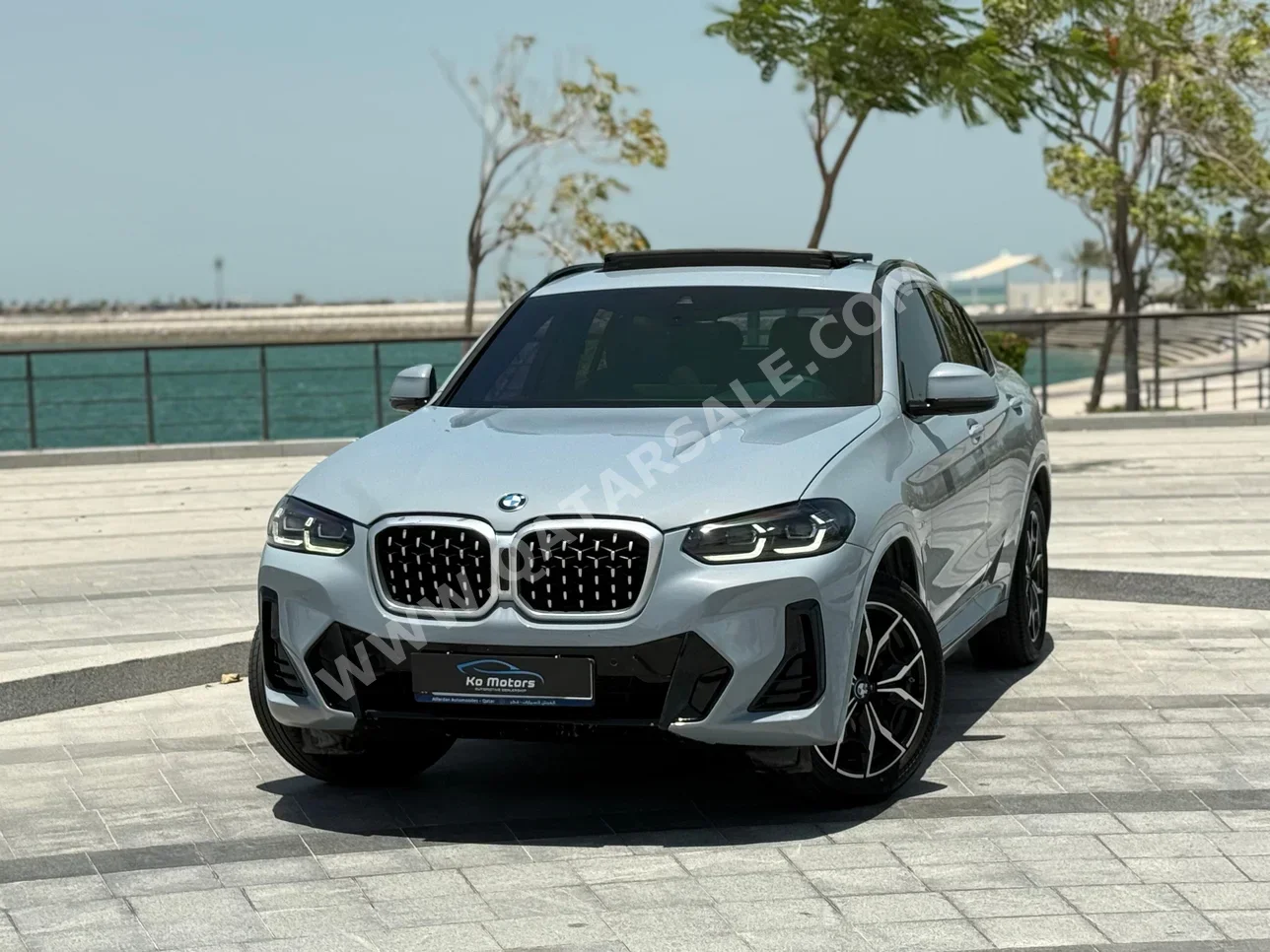 BMW  X-Series  X4  2024  Automatic  62,000 Km  4 Cylinder  Four Wheel Drive (4WD)  SUV  Gray  With Warranty