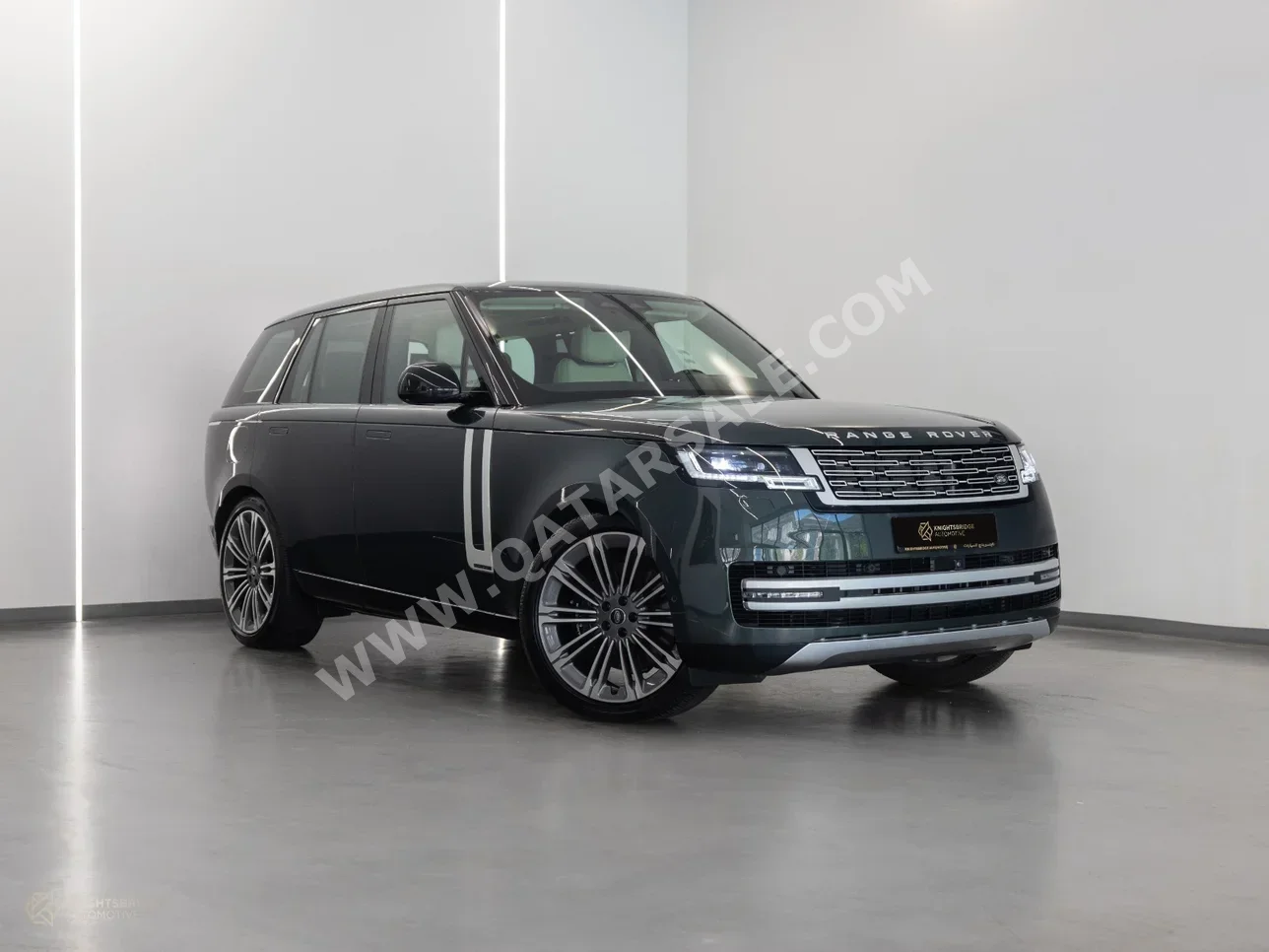 Land Rover  Range Rover  Vogue  Autobiography  2025  Automatic  14,500 Km  8 Cylinder  Four Wheel Drive (4WD)  SUV  Green  With Warranty