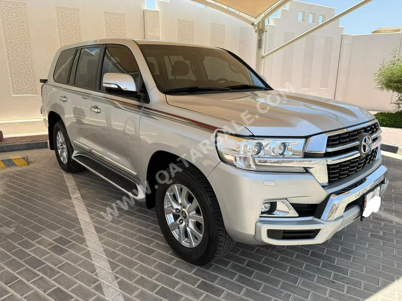 Toyota  Land Cruiser  GXR  2021  Automatic  117,000 Km  8 Cylinder  Four Wheel Drive (4WD)  SUV  Silver