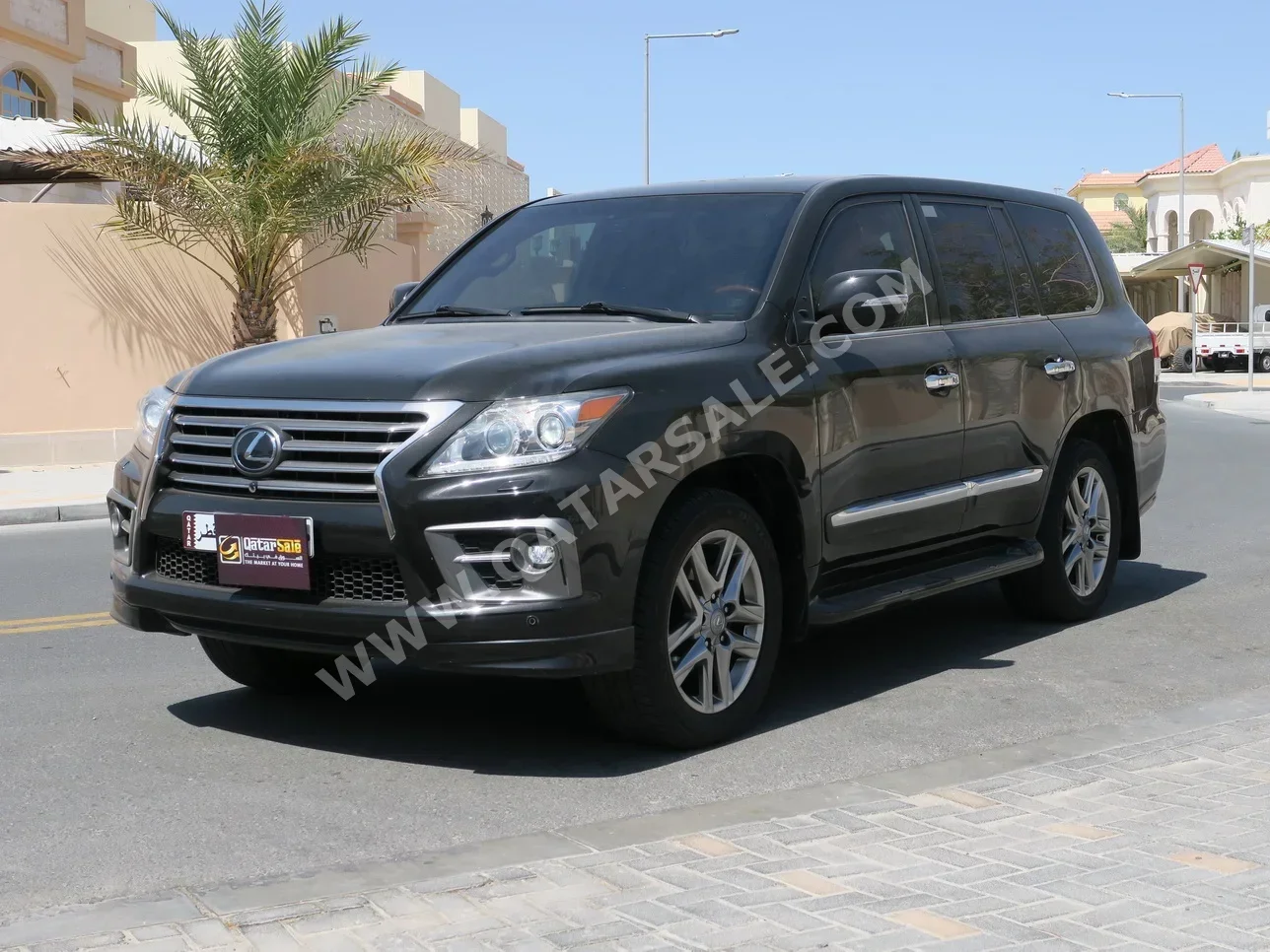 Lexus  LX  570 S  2015  Automatic  152,000 Km  8 Cylinder  Four Wheel Drive (4WD)  SUV  Black