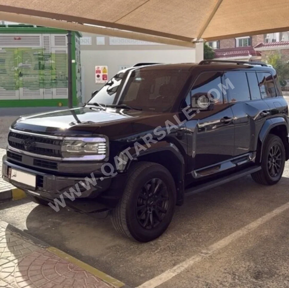 BYD  Leopard 5  Ultra 5  2025  Automatic  32,000 Km  4 Cylinder  Four Wheel Drive (4WD)  SUV  Black  With Warranty