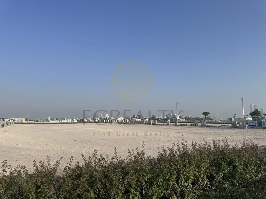 اراضي للبيع في لوسيل -المساحة 400 متر مربع