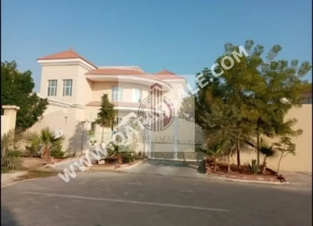 Family Residential  - Not Furnished  - Doha  - Nuaija  - 7 Bedrooms