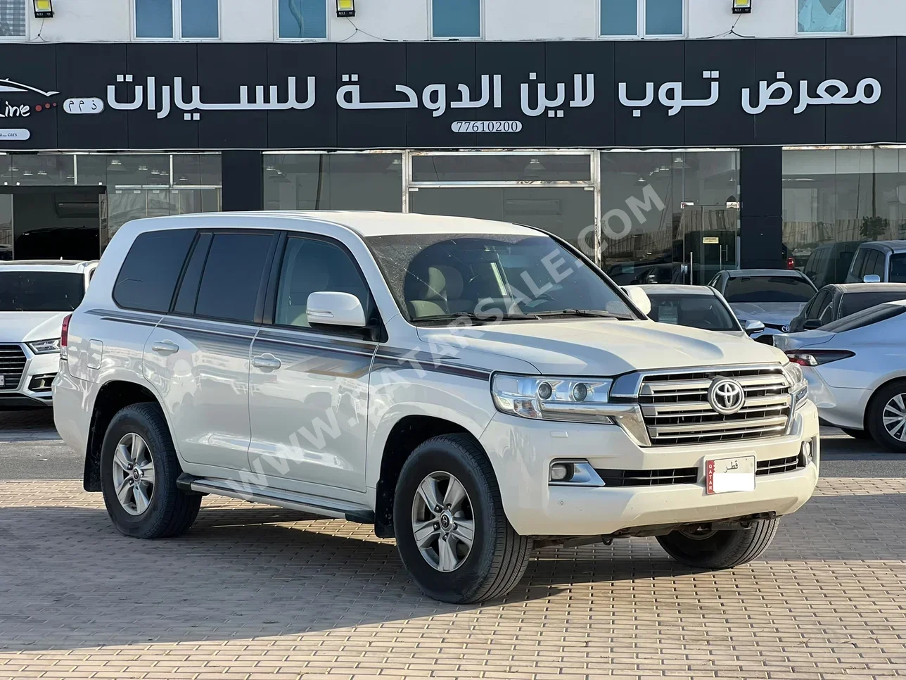 Toyota  Land Cruiser  GXR  2019  Automatic  208,000 Km  8 Cylinder  Four Wheel Drive (4WD)  SUV  White