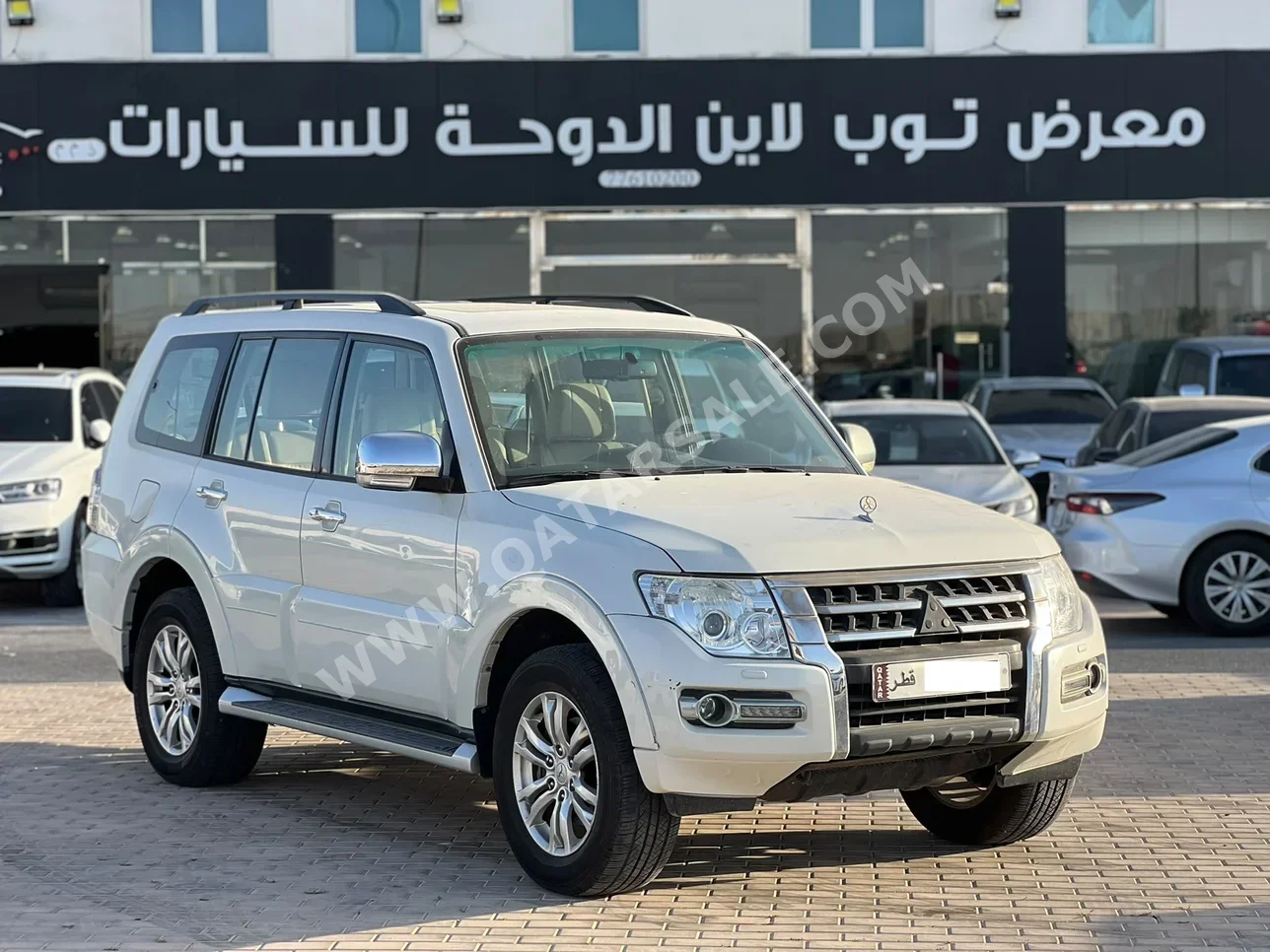 Mitsubishi  Pajero  GLS  2016  Automatic  138,000 Km  6 Cylinder  Four Wheel Drive (4WD)  SUV  White