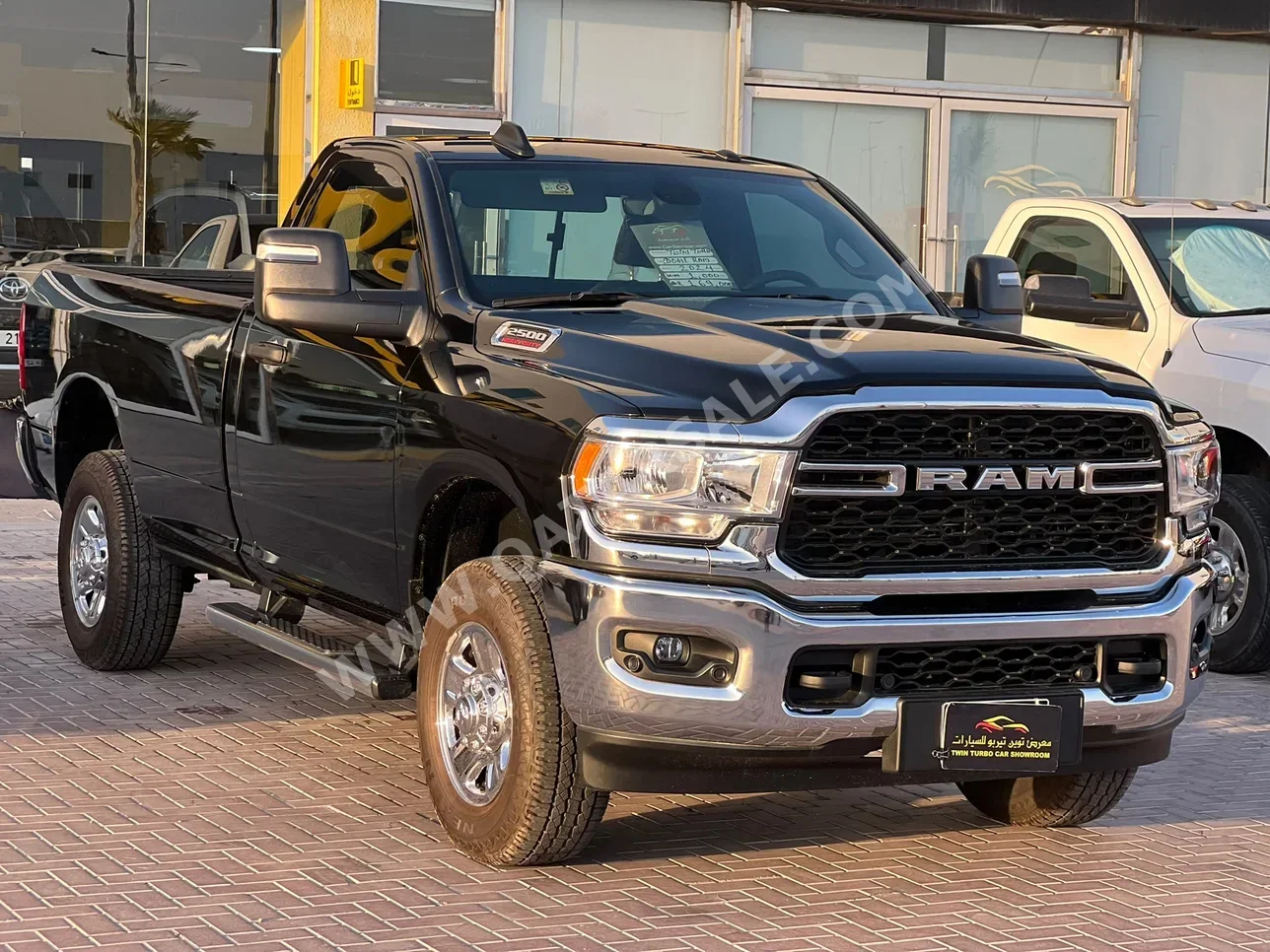 Dodge  Ram  2500  2024  Automatic  1,000 Km  8 Cylinder  Four Wheel Drive (4WD)  Pick Up  Black  With Warranty