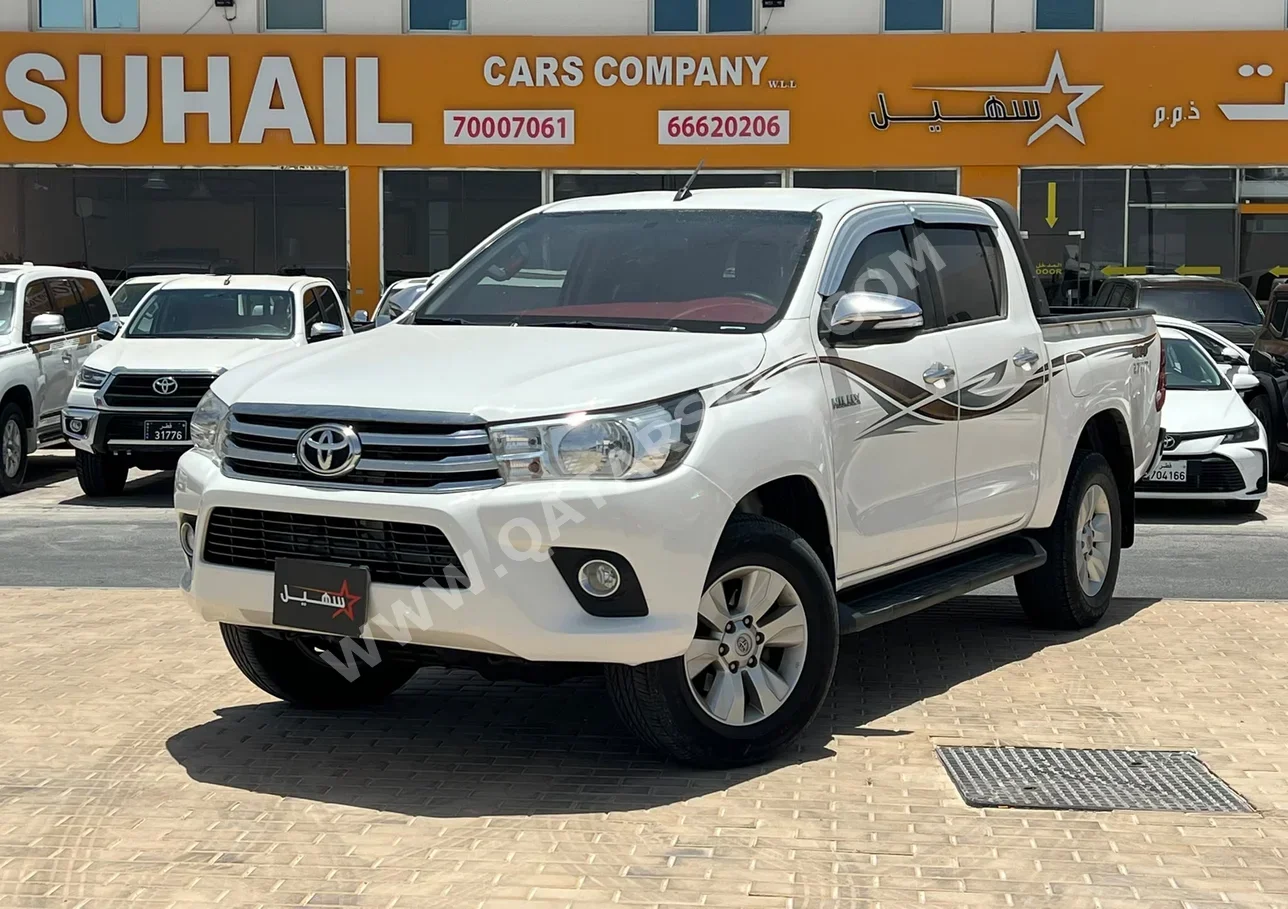 Toyota  Hilux  2017  Automatic  190,000 Km  4 Cylinder  Four Wheel Drive (4WD)  Pick Up  White