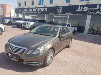 Mercedes-Benz  E-Class  300  2012  Automatic  113,000 Km  6 Cylinder  Rear Wheel Drive (RWD)  Sedan  Gold