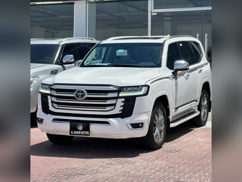 Toyota  Land Cruiser  VXR Twin Turbo  2023  Automatic  13,000 Km  6 Cylinder  Four Wheel Drive (4WD)  SUV  White  With Warranty