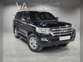 Toyota  Land Cruiser  GXR  2019  Automatic  211,000 Km  8 Cylinder  Four Wheel Drive (4WD)  SUV  Black