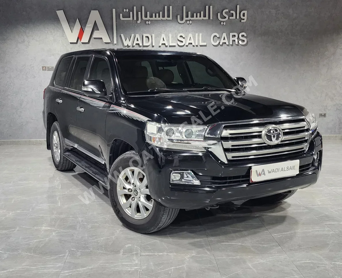 Toyota  Land Cruiser  GXR  2019  Automatic  211,000 Km  8 Cylinder  Four Wheel Drive (4WD)  SUV  Black