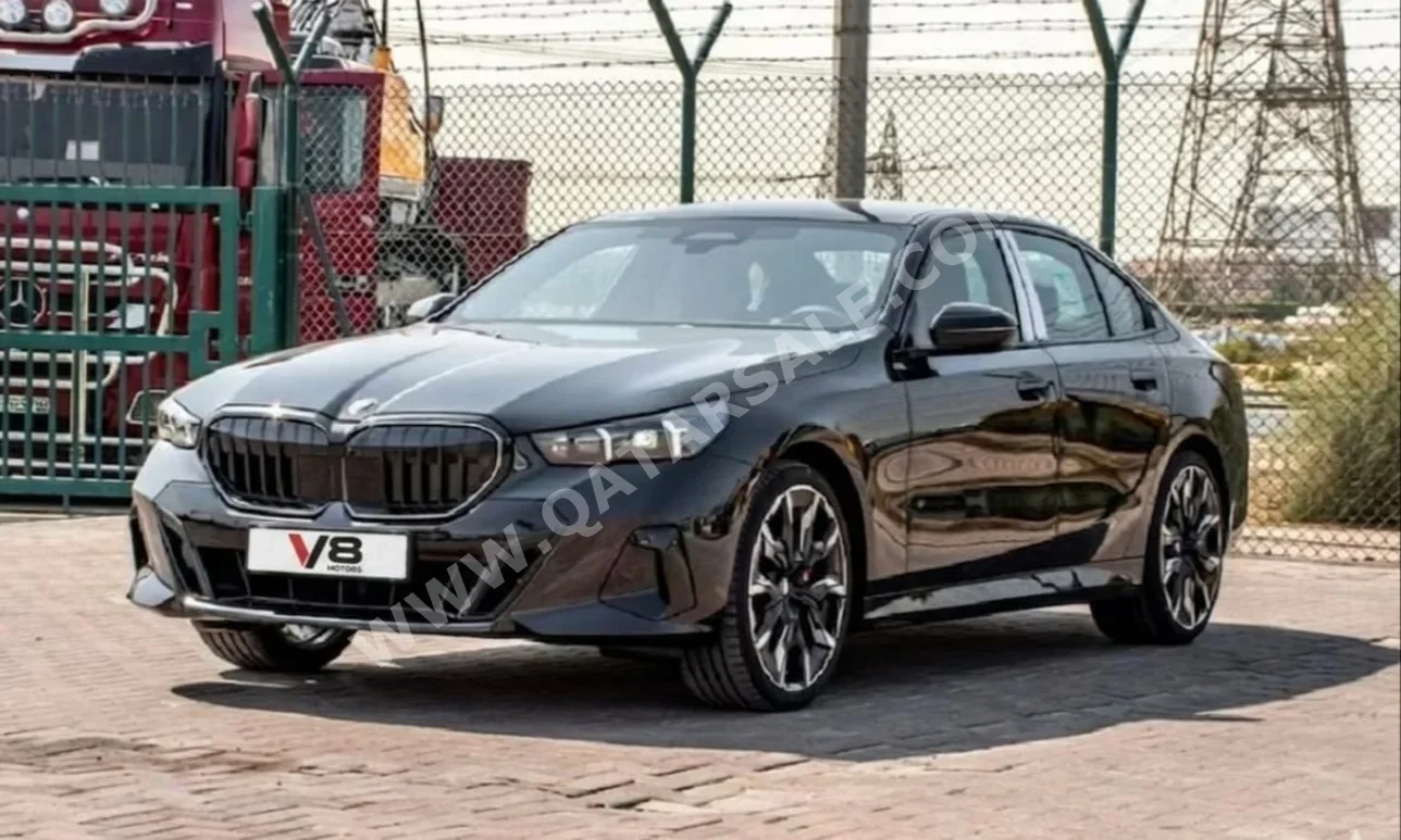 BMW  5-Series  530i  2026  Automatic  0 Km  4 Cylinder  Rear Wheel Drive (RWD)  Sedan  Black  With Warranty
