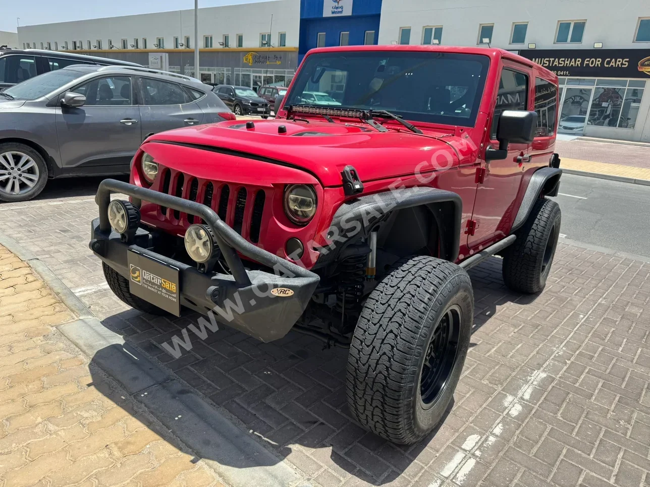Jeep  Wrangler  2012  Automatic  200,000 Km  6 Cylinder  Four Wheel Drive (4WD)  SUV  Red
