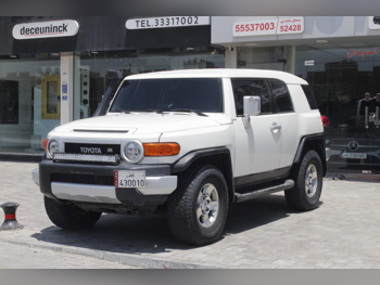 Toyota  FJ Cruiser  2010  Automatic  198,000 Km  6 Cylinder  Four Wheel Drive (4WD)  SUV  White