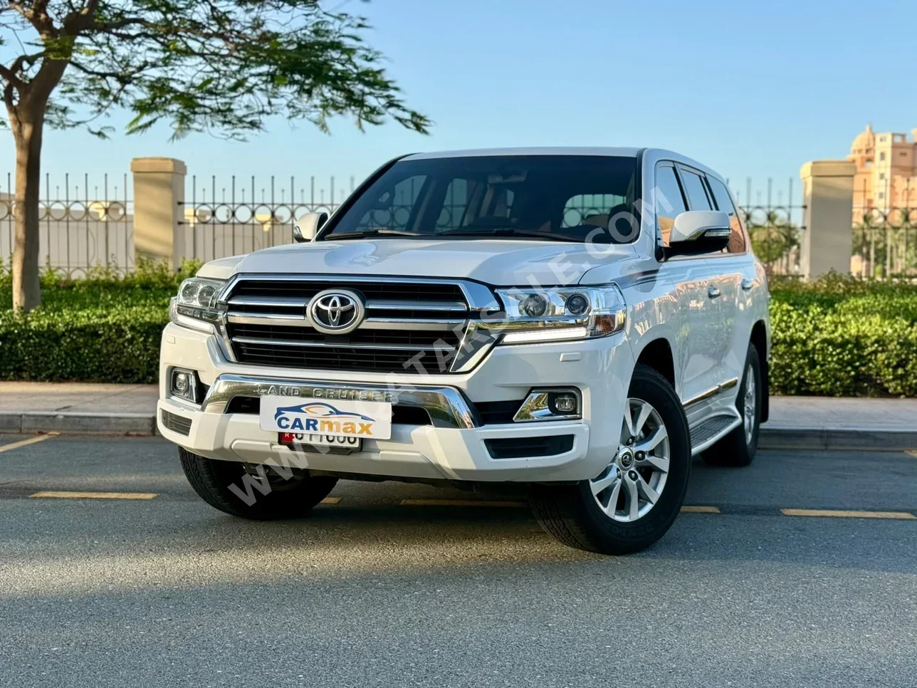 Toyota  Land Cruiser  GXR  2020  Automatic  89,000 Km  8 Cylinder  Four Wheel Drive (4WD)  SUV  White