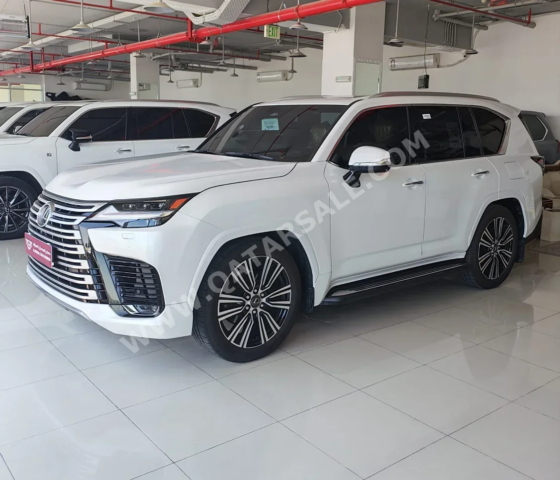 Lexus  LX  600 Luxury  2025  Automatic  11,000 Km  6 Cylinder  Four Wheel Drive (4WD)  SUV  White  With Warranty