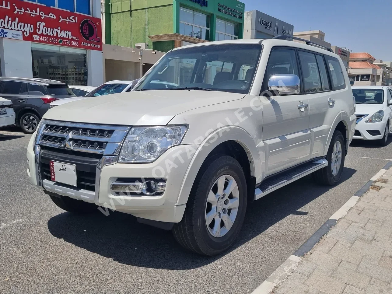 Mitsubishi  Pajero  GLS  2022  Automatic  108,000 Km  6 Cylinder  Four Wheel Drive (4WD)  SUV  White