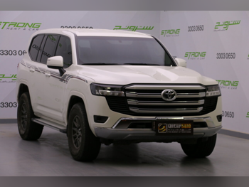Toyota  Land Cruiser  GXR Twin Turbo  2022  Automatic  127,000 Km  6 Cylinder  Four Wheel Drive (4WD)  SUV  White