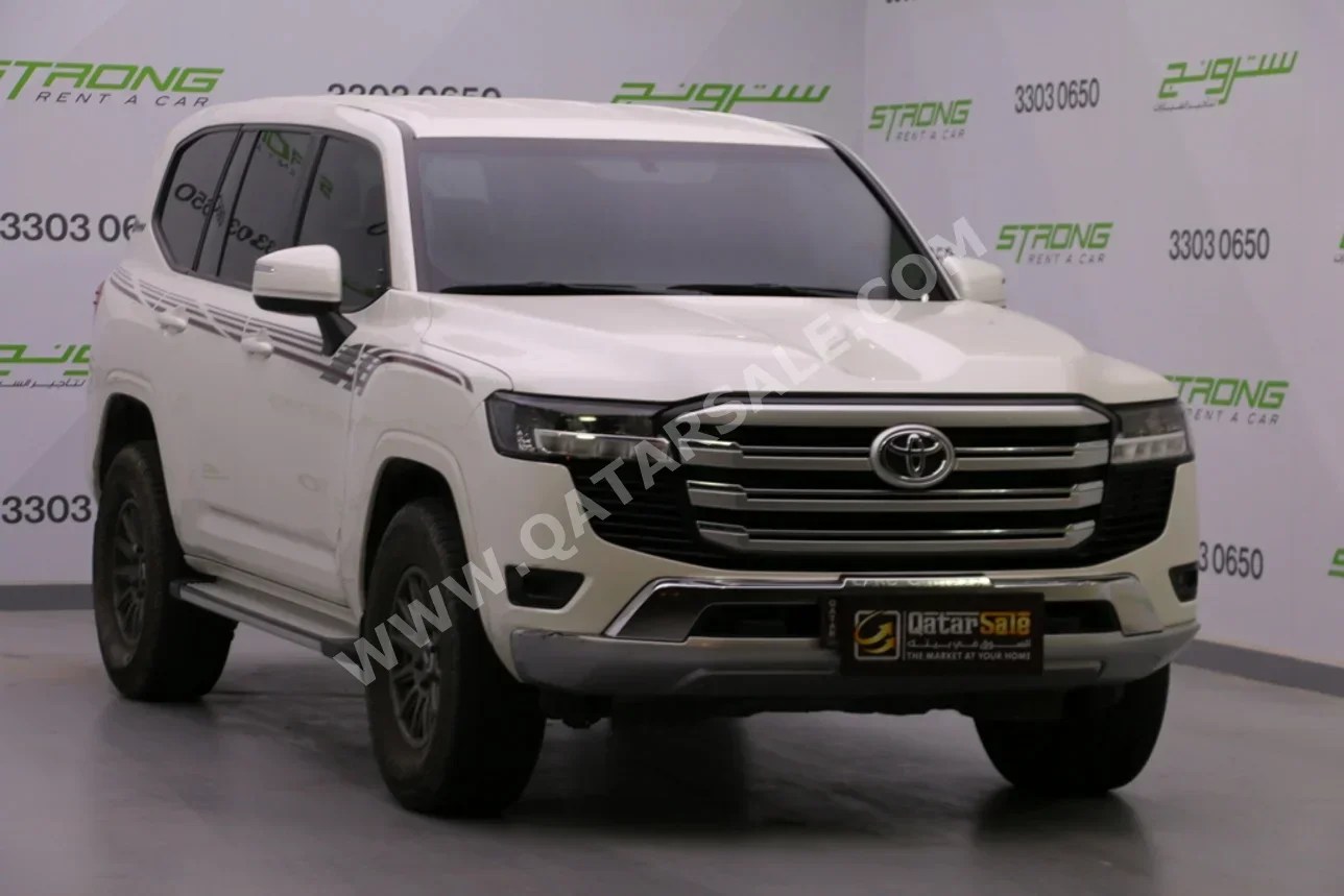 Toyota  Land Cruiser  GXR Twin Turbo  2022  Automatic  127,000 Km  6 Cylinder  Four Wheel Drive (4WD)  SUV  White