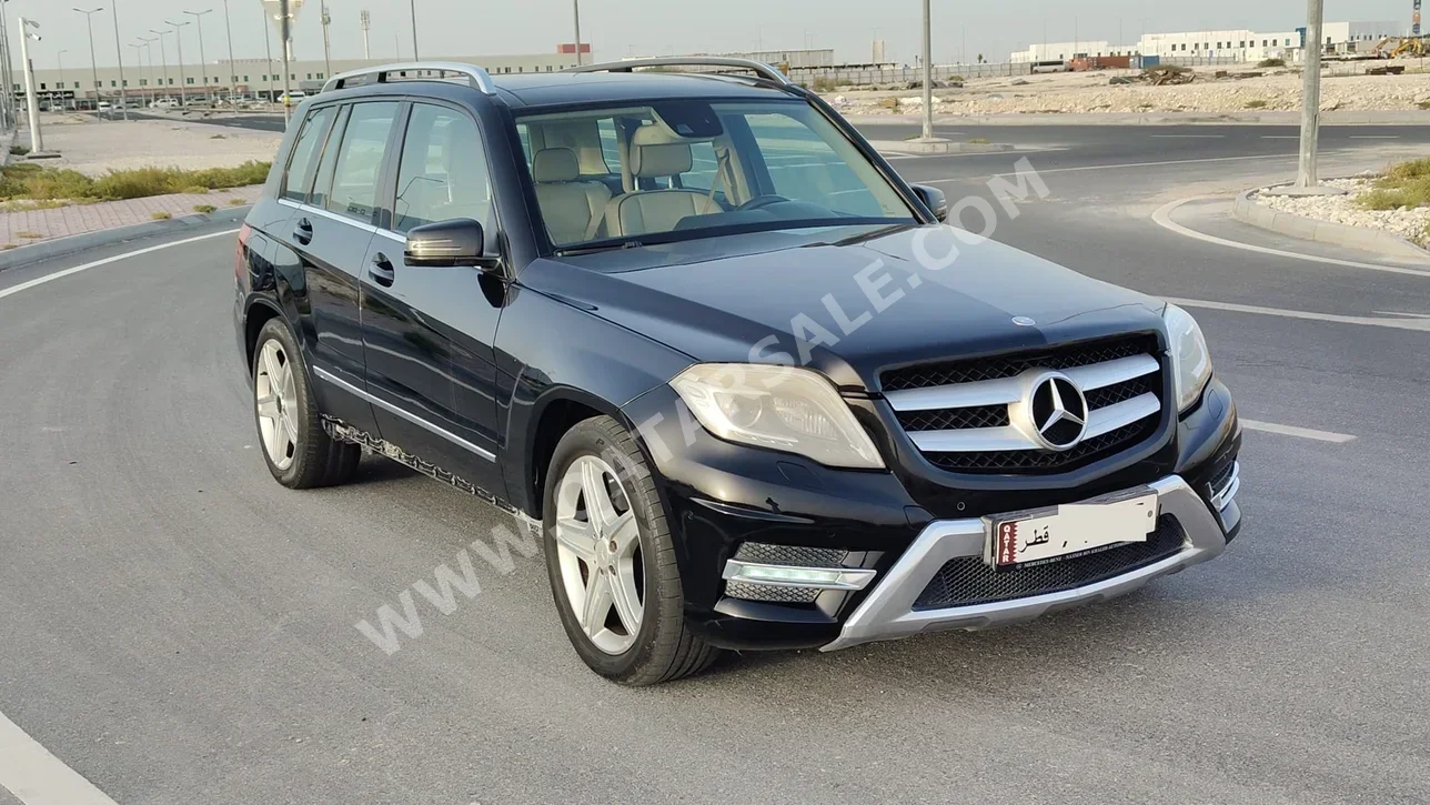 Mercedes-Benz  GLK  350  2014  Automatic  137,000 Km  6 Cylinder  All Wheel Drive (AWD)  SUV  Black
